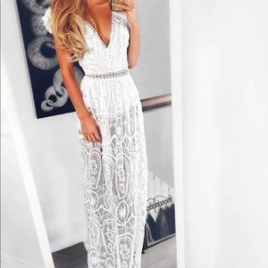 Shareen Collections White Lace Keyhole Maxi Dress